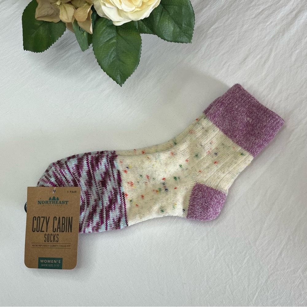 Northeast Cozy Cabin Socks - Purple and Cream